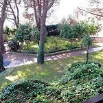 Alojamento de Acomodação e Pequeno-almoço B&B Cottage Dei Consoli 3*
